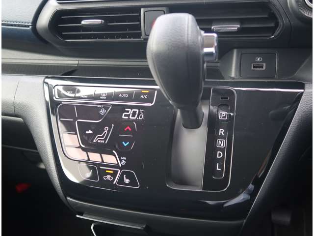 Mitsubishi eK X 11
