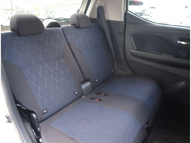 Mitsubishi eK X 9