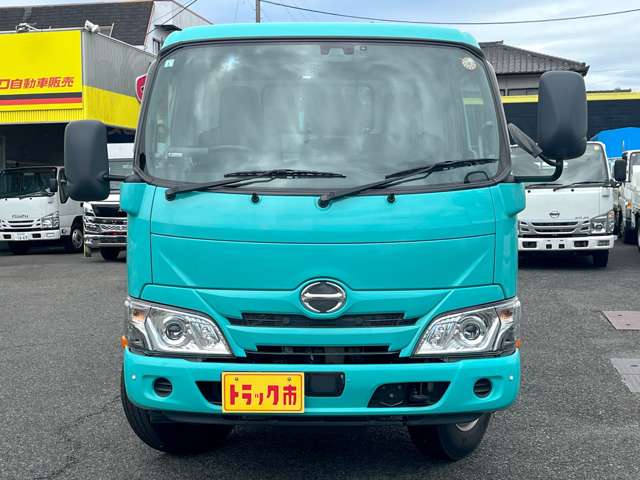 Hino Dutro 2