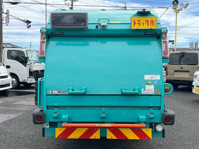 Hino Dutro 5