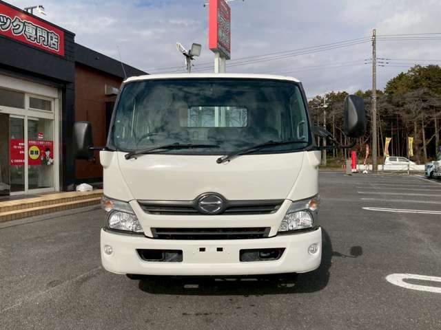 Hino Dutro 2