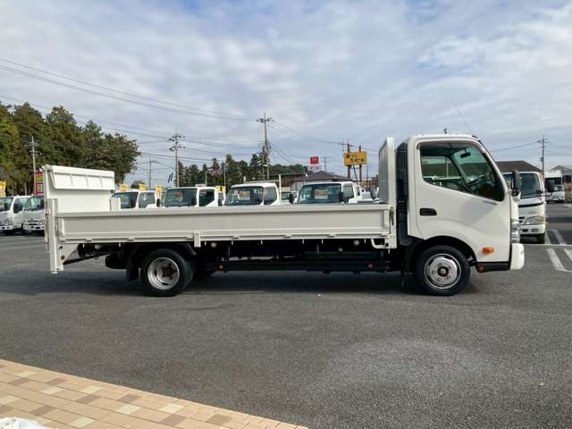 Hino Dutro 4