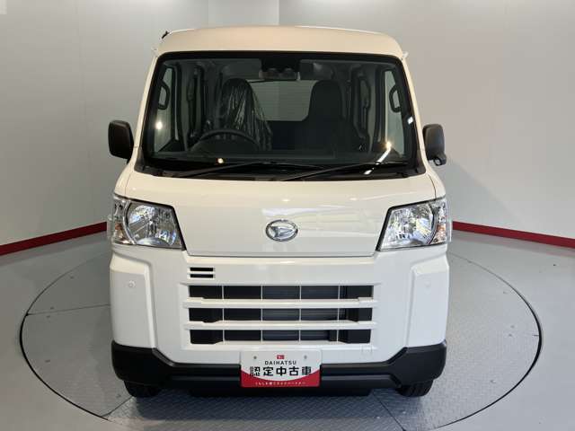 Daihatsu Hijet Cargo 6
