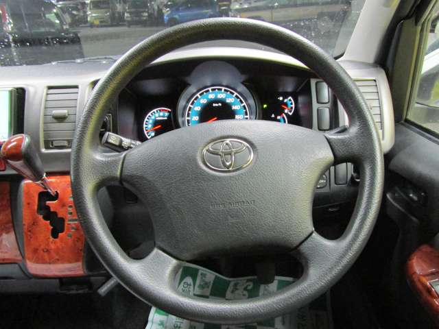 Toyota Regius Ace 5