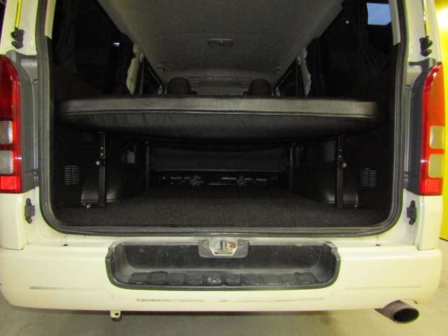 Toyota Regius Ace 10