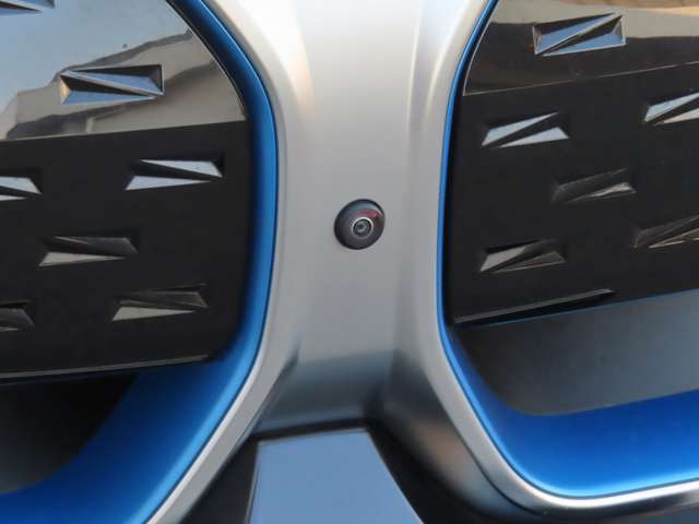 BMW iX3 11