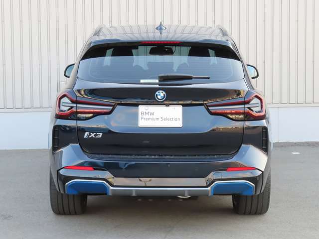 BMW iX3 6