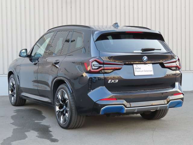 BMW iX3 7