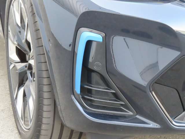 BMW iX3 10