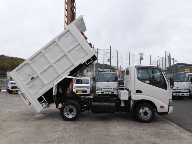 Hino Dutro 10