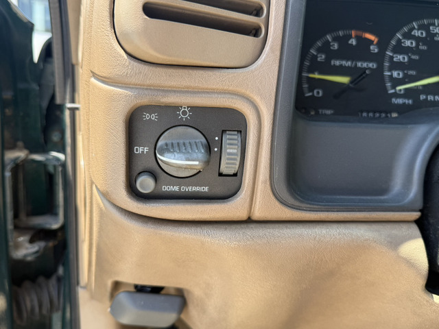 Chevrolet C-1500 8