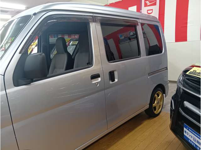 Toyota Pixis Van 6