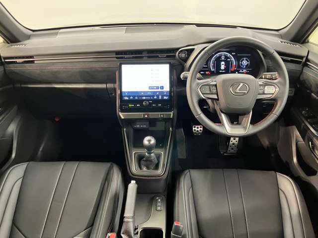 Lexus LBX 7