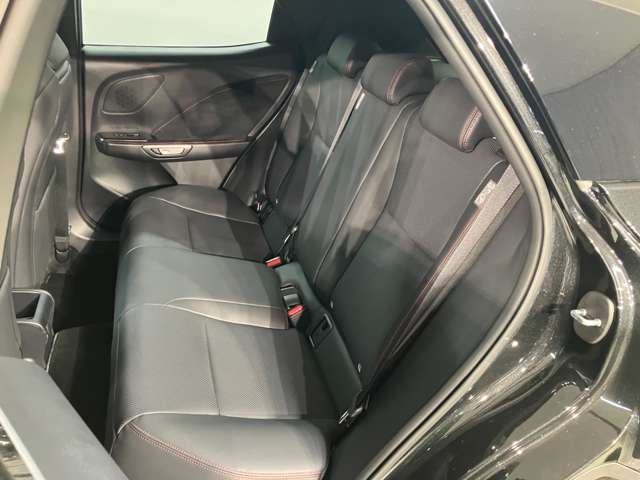 Lexus LBX 9