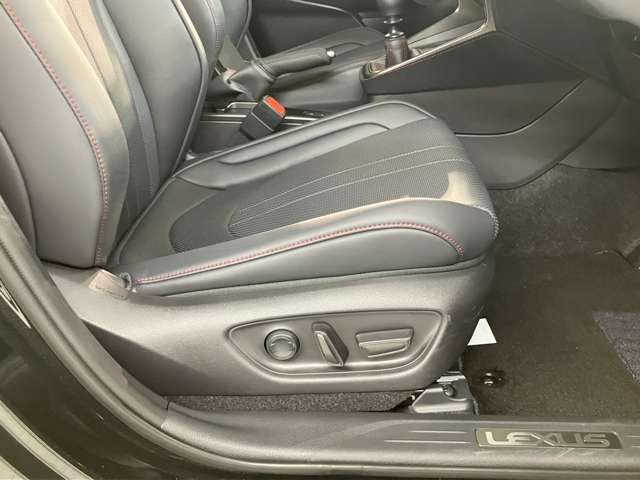 Lexus LBX 10