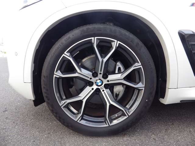 BMW X5 8