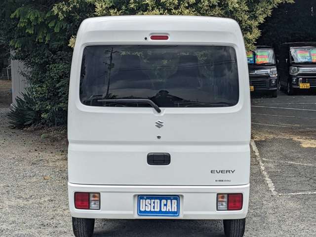 Suzuki Every 8