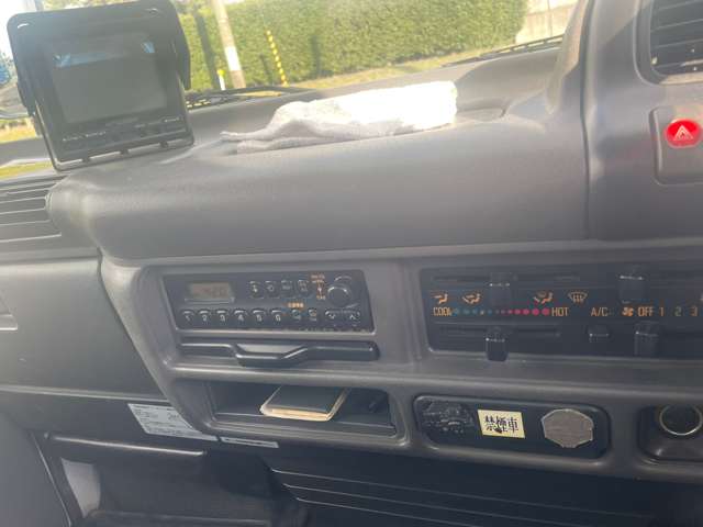 Isuzu Elf 8