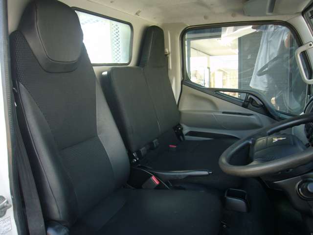 Mitsubishi Fuso Canter 12