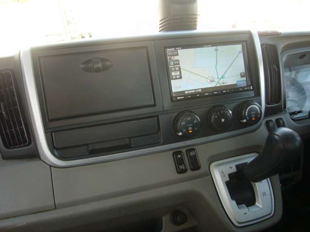 Mitsubishi Fuso Canter 4