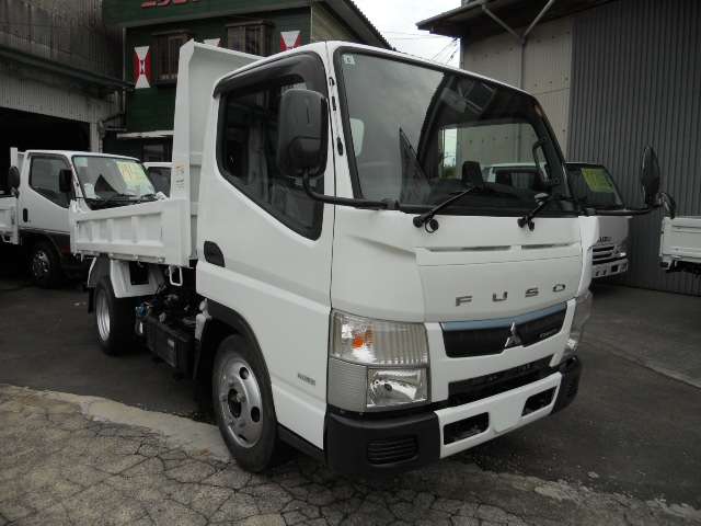 Mitsubishi Fuso Canter 2
