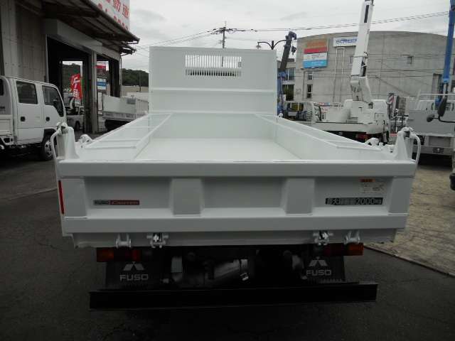 Mitsubishi Fuso Canter 8