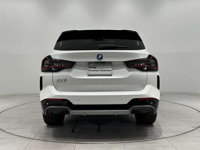 BMW iX3 9