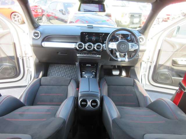 Mercedes-Benz GLB 7