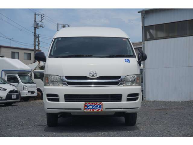 Toyota Hiace Commuter 3