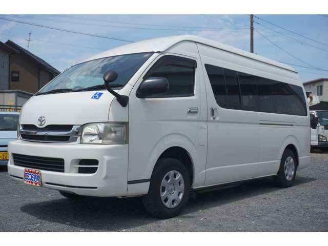 Toyota Hiace Commuter 5