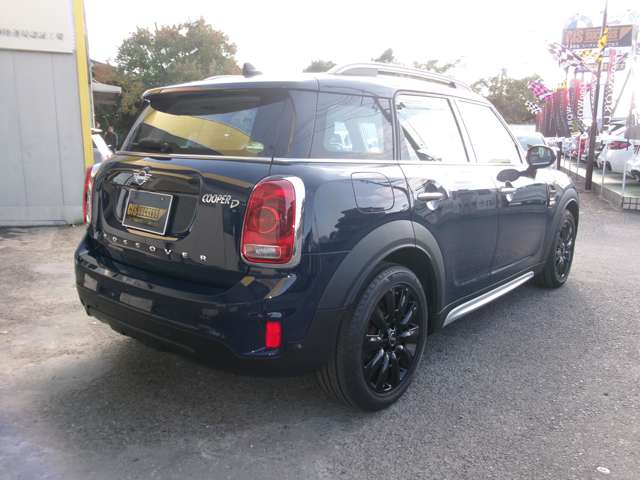 MINI Crossover 9