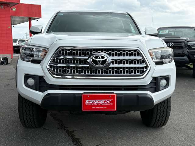 Toyota Tacoma 3