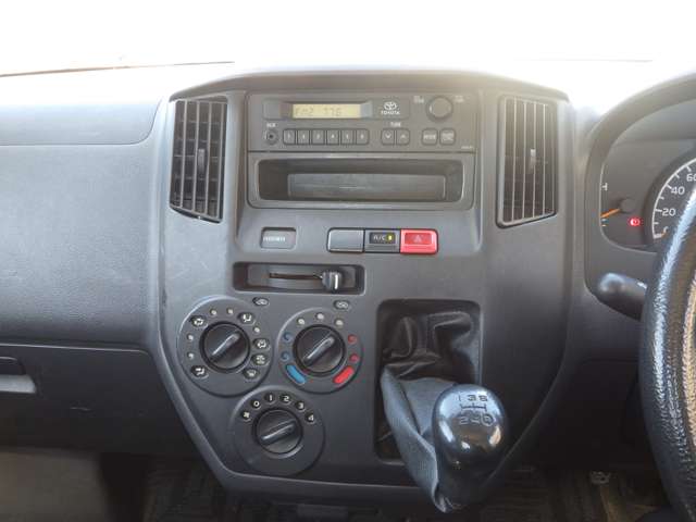 Toyota Light Ace Truck 12