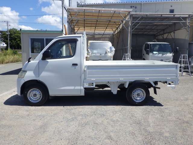 Toyota Light Ace Truck 3