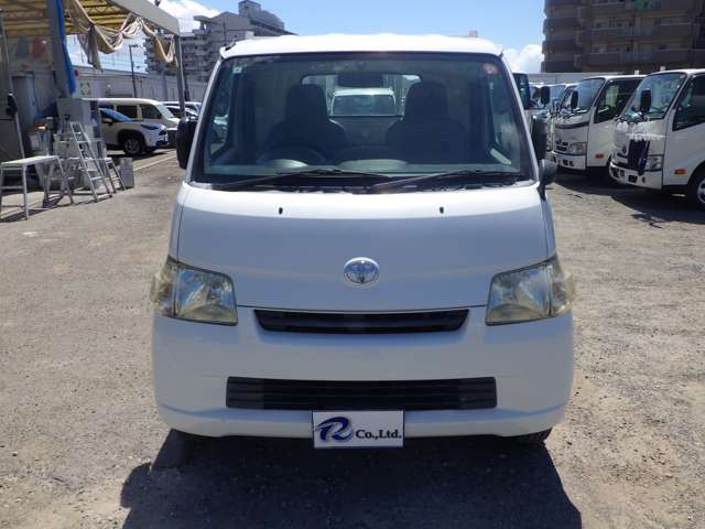 Toyota Light Ace Truck 4