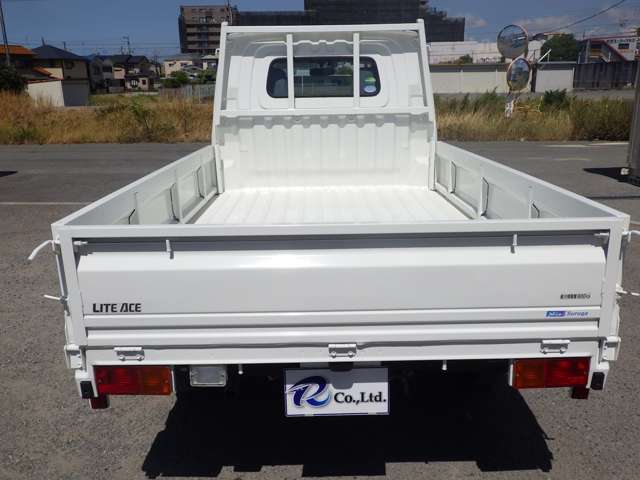 Toyota Light Ace Truck 5