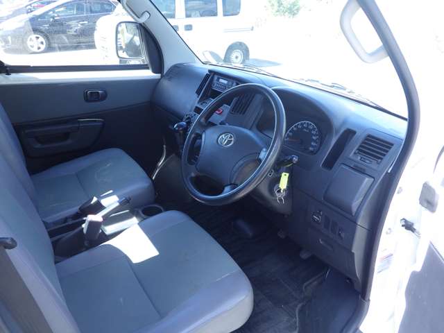 Toyota Light Ace Truck 9
