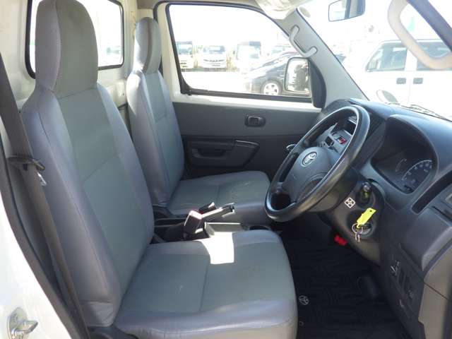 Toyota Light Ace Truck 10