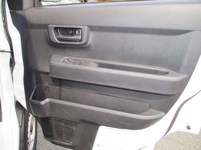 Daihatsu Hijet Cargo 11