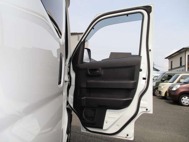 Daihatsu Hijet Cargo 10