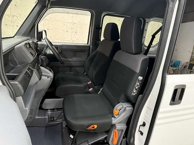 Honda N-VAN 11