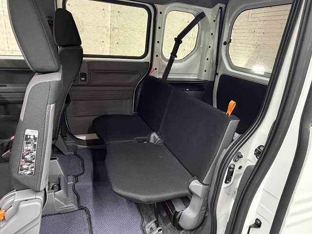 Honda N-VAN 12