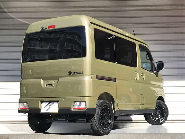 Daihatsu Atrai 7