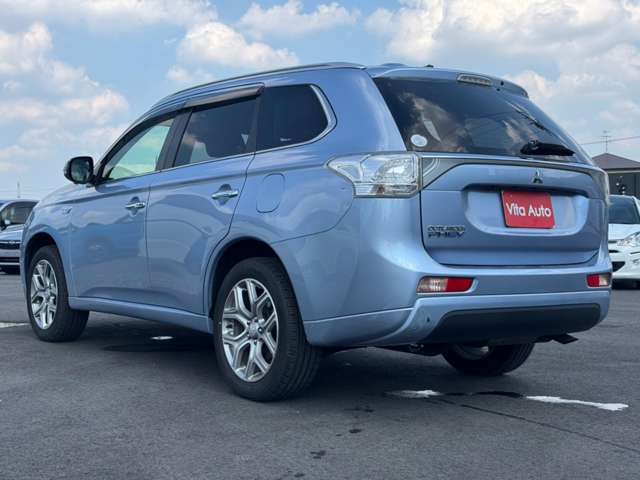 Mitsubishi Outlander PHEV 11