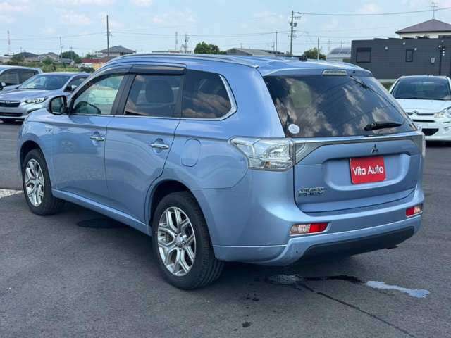Mitsubishi Outlander PHEV 12