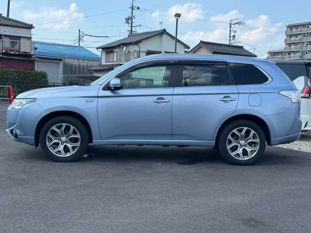 Mitsubishi Outlander PHEV 9