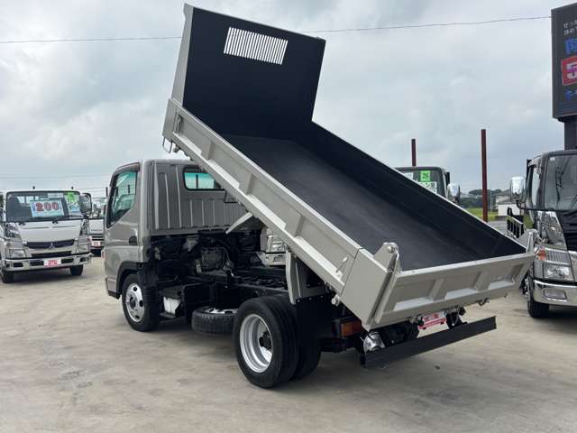 Mitsubishi Fuso Canter 12