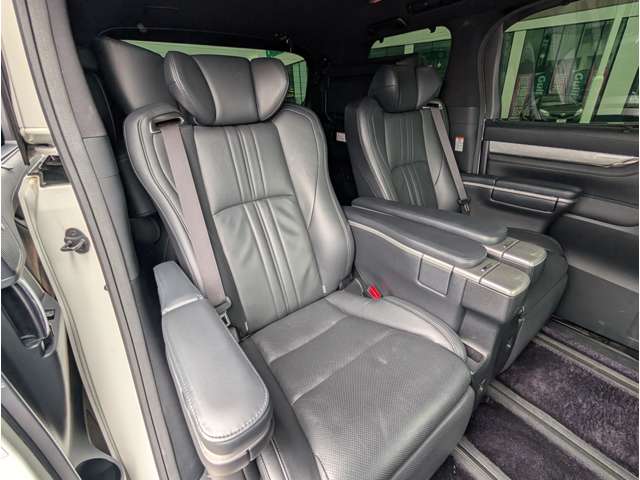 Toyota Alphard 10