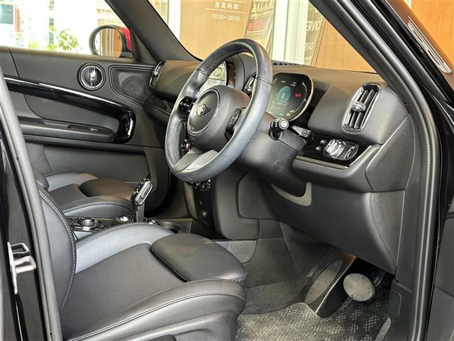 MINI Crossover 7
