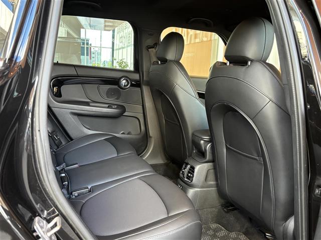 MINI Crossover 9